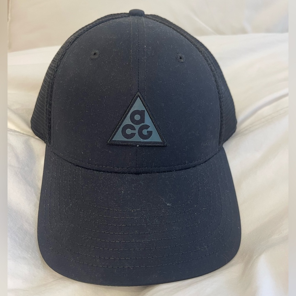 BRAND NEW WITH TAGS Nike baseball hat